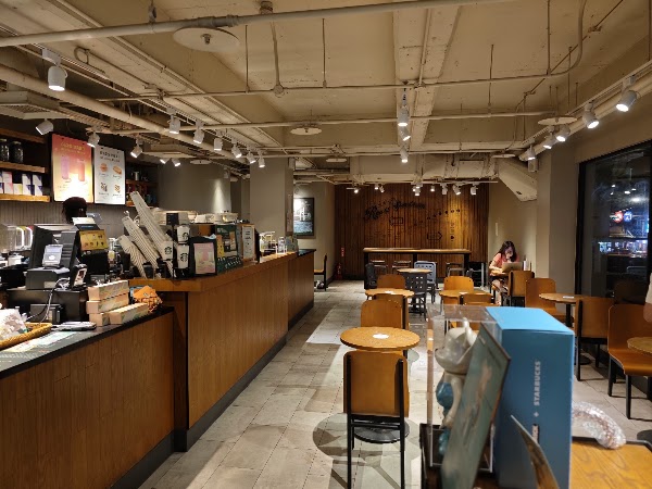 Starbucks星巴克 新店總站門市