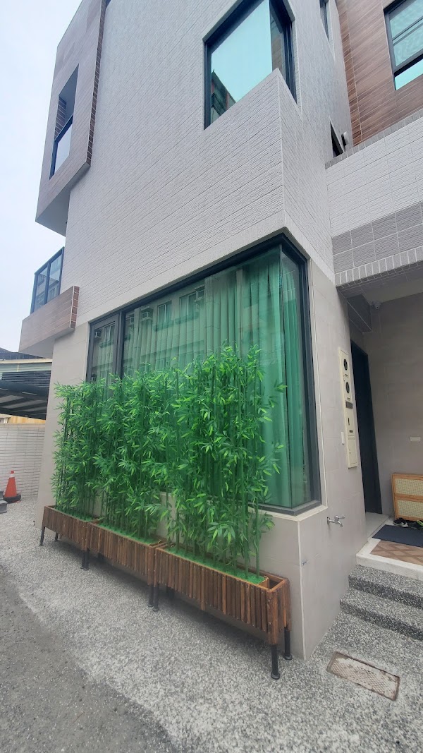 彎弄小巷-屏東市住宿｜包棟民宿｜商務出差｜國旅卡特約旅宿｜親子友善｜電話訂房優惠｜旅遊諮詢