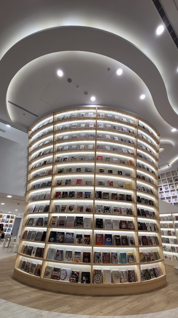 益品書屋(不限時安靜閱讀、歡迎場租)