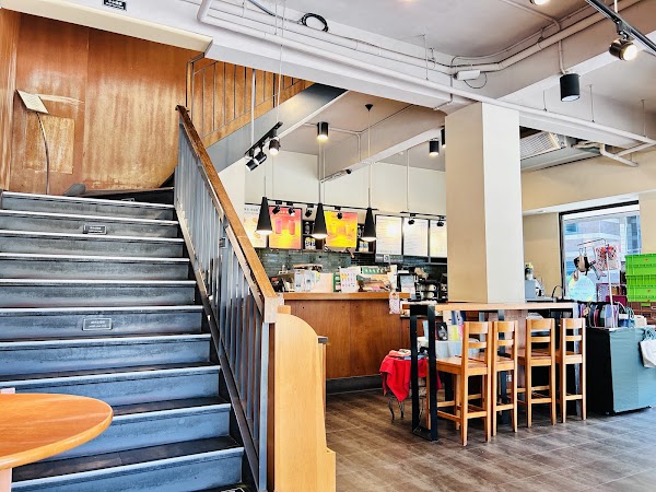 Starbucks星巴克 新莊中正門市