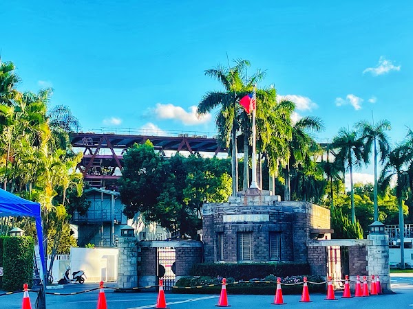 國立臺灣大學校門古蹟