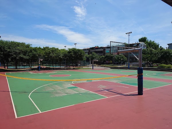 玉成公園