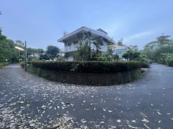 鳳凰山莊