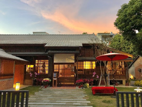 日居圖南