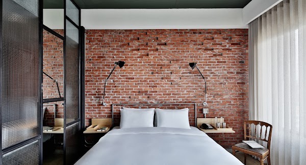 U.I.J Hotel & Hostel - 友愛街旅館