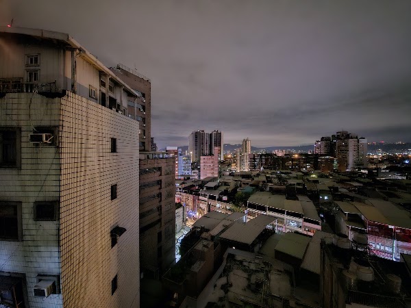 Rich & Free Hotel Fuzhong 富逸旅趣-板橋府中館