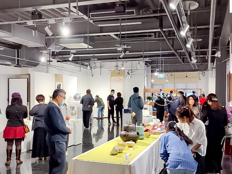 【朧日書寫】范子翔、卜馨賢 雙人展 活動海報