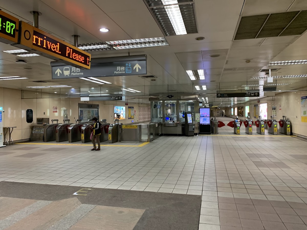捷運新莊站