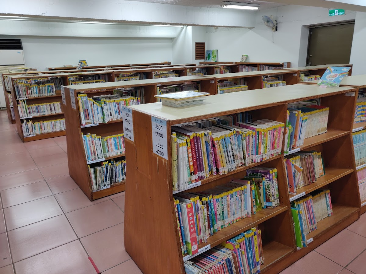東區林森圖書館｜生態攝影常設展 活動海報